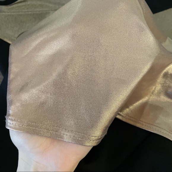 NWOT Dunnes Gold Chrome Shimmery Sparkly Nude Textured Sleeveless Tank Top - Picture 6 of 12